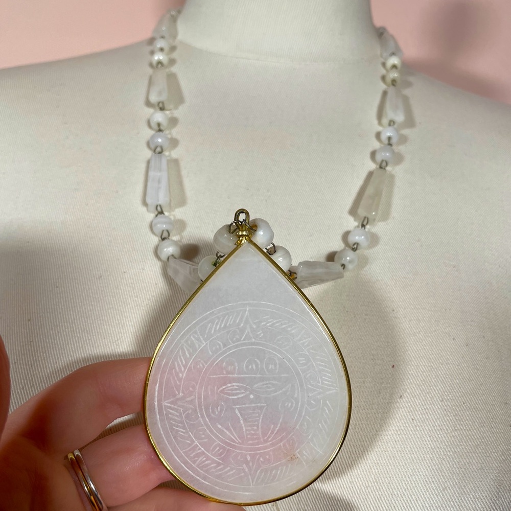 Vintage HAWAIIAN Carved MOTHER OF PEARL Shell Beach Tropical Festival Necklace